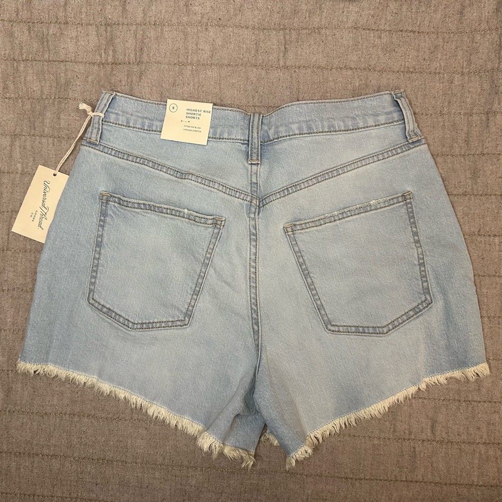 NWT Universal Thread High Rise Jean Shorts Size 8